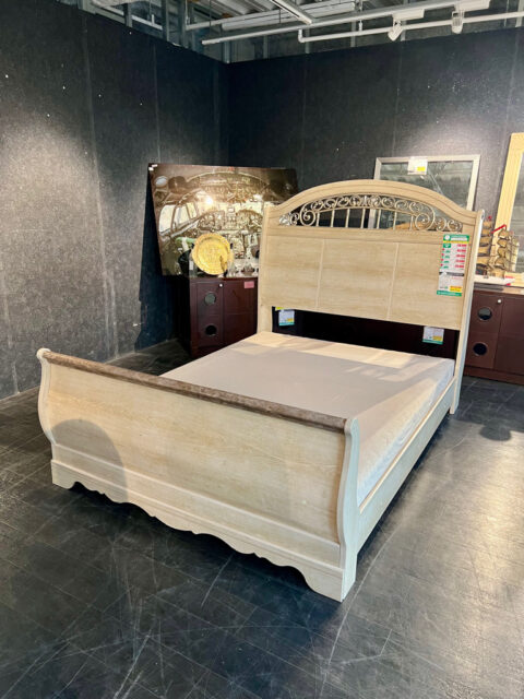 最新入荷情報 – 沖縄の家具・家電・健康器具・インテリア用品などの